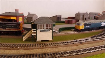 LIMA 205106MWG BR Class 55 Deltic The Fife & Forfar Yeomanry No. 9006 BR Blue L44409