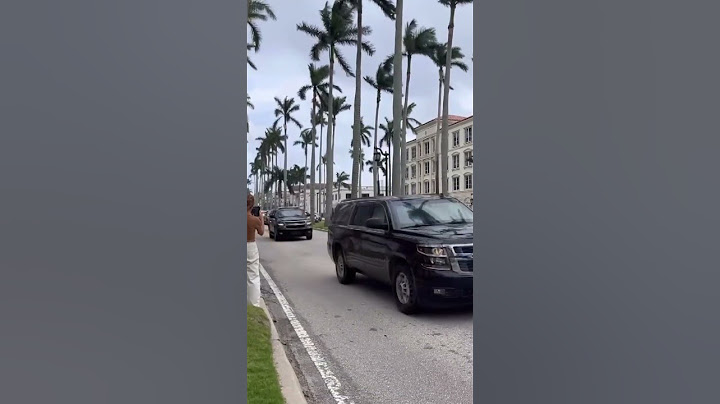 Trump's motorcade arrives to voting location in Florida