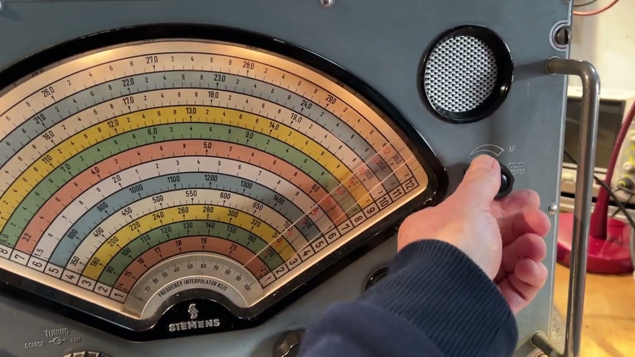Demo of a Siemens E-310 Marine Receiver after Refurbishing