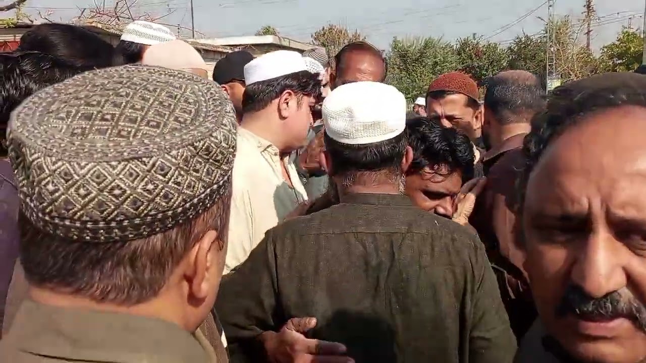 احمد گارمنٹس والدہ کا نماز جنازہ کیمرہ مین صابر شاہ 