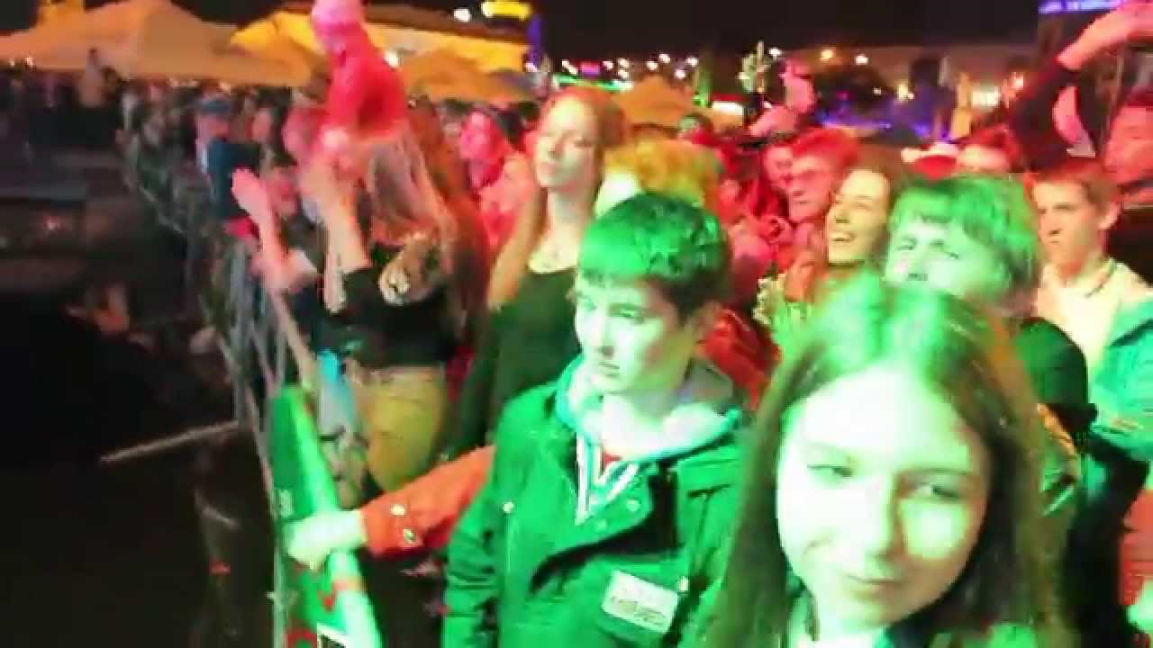 Дискотека дворец спорта. Майская дискотека. Дискотека у Поповича.