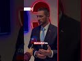 🔴🎬 Náhle pozvanie do relácie V politike prijali Milan Uhrík a Igor Matovič.