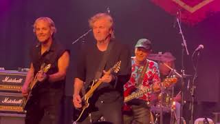 Honeymoon Suite - Jam/  Lookin' Out For Number One - Regent Theatre -Oshawa, Ontario