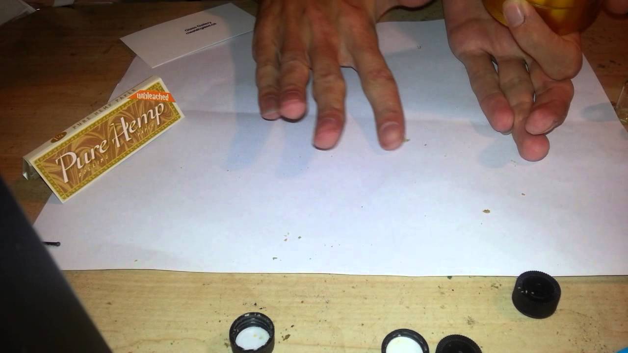 Rolling a SUPER Joint with Pure Hemp Papers - 5 Concentrates