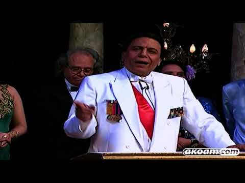 اتكلم بلغتنا عادل إمام في مشهد من مسرحية الزعيم 1993 م 