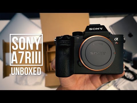 Sony a7RIII Unboxing | Initial Impressions