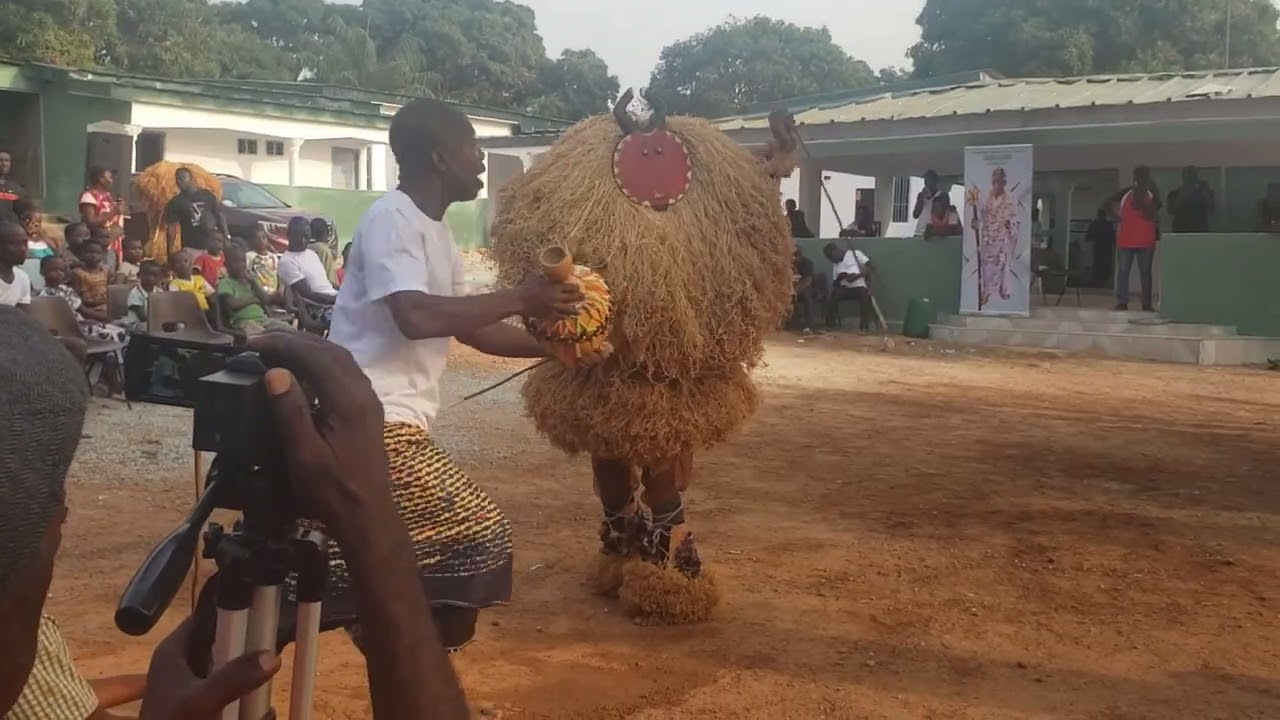 le goly de Kami au funérailles du vieux Ballo N'dri