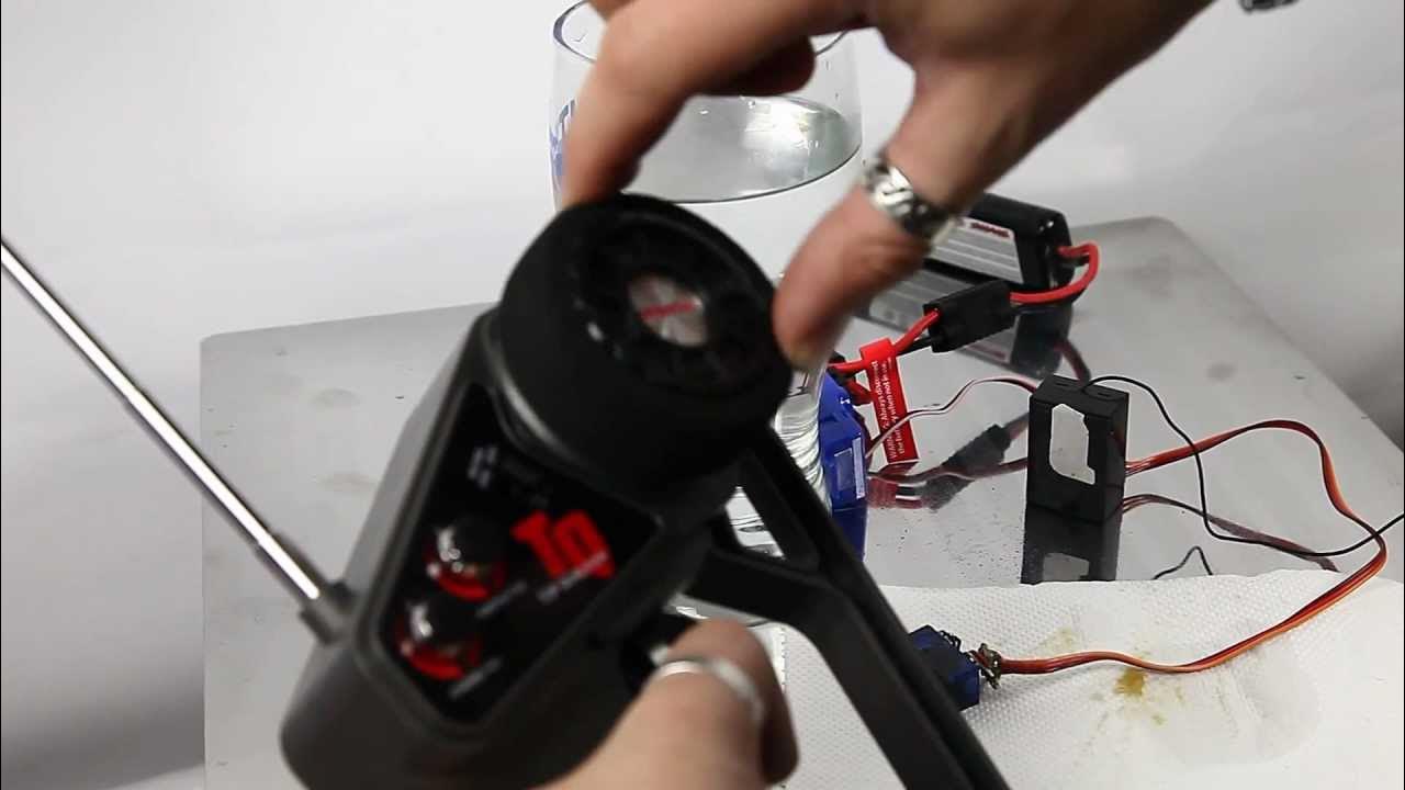 Waterproofing a servo for an RC car with CorrosionX YouTube