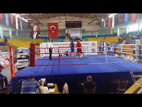 Türkiye Boks Şampiyonası Mavi köşe Yunus Emre Elgün Erzincan