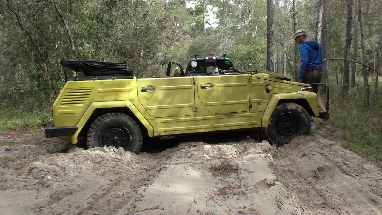 1974 Volkswagen Thing Type 181 Splashing Mud Off Road Splashing Mud VW,  Kurierwagen, Trekker - YouTube