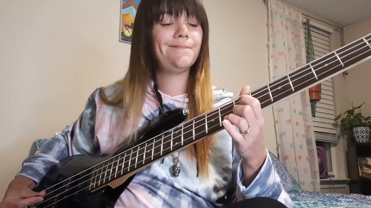 Shoegaze bass riff #3