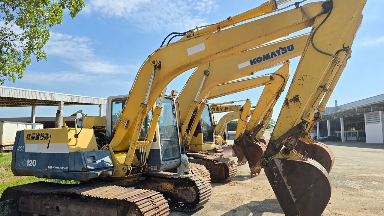  Komatsu CAT มาทางนี้ ยังพอมีให้ได้เลือกคับ 0625870434 เก่ง