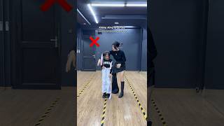 On-Stage Situational Handling Skills | Kỹ Năng Walk Với Dây Lụa Và Xử Lý Tình Huống Trên Sân Khấu