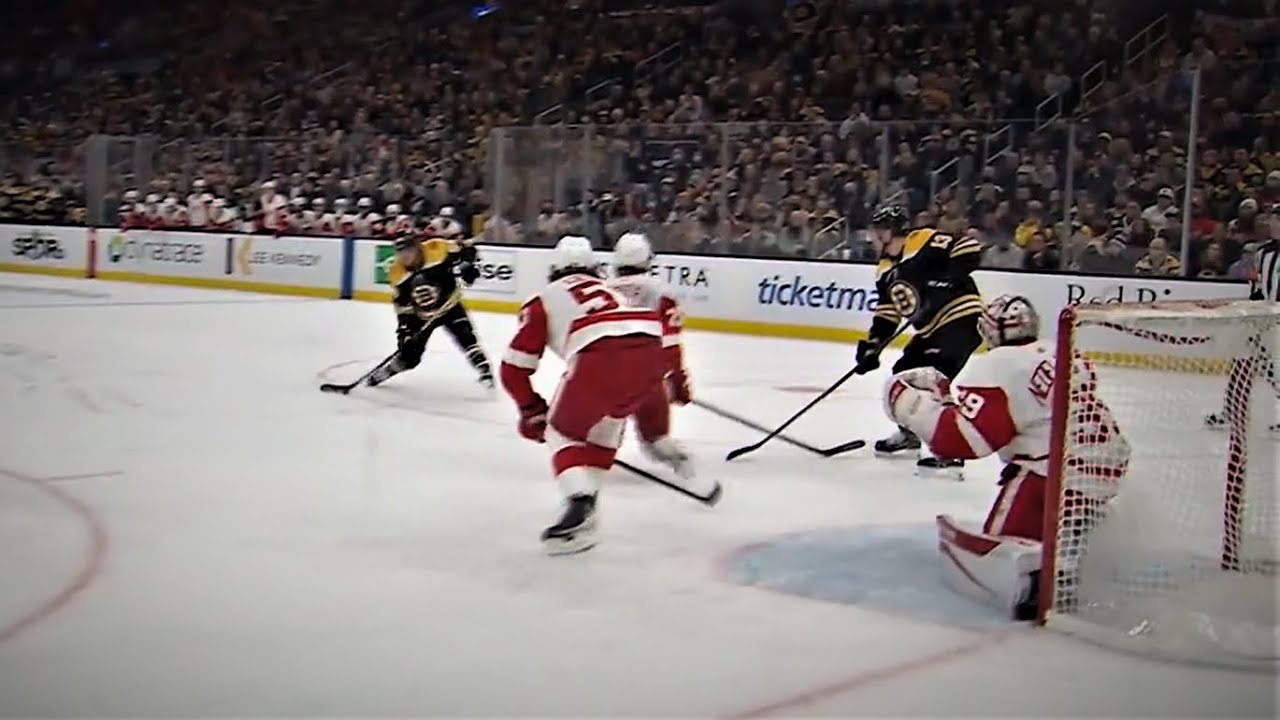 David Pastrnak With the Equalizer On The Power Play Makes it 1-1 In The Third