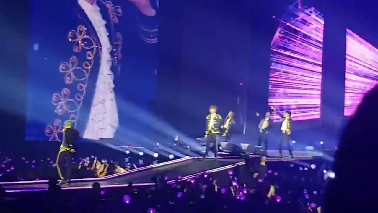 BTS - Magic Shop Live At Concert Love Yourself In Paris Day-2 - YouTube