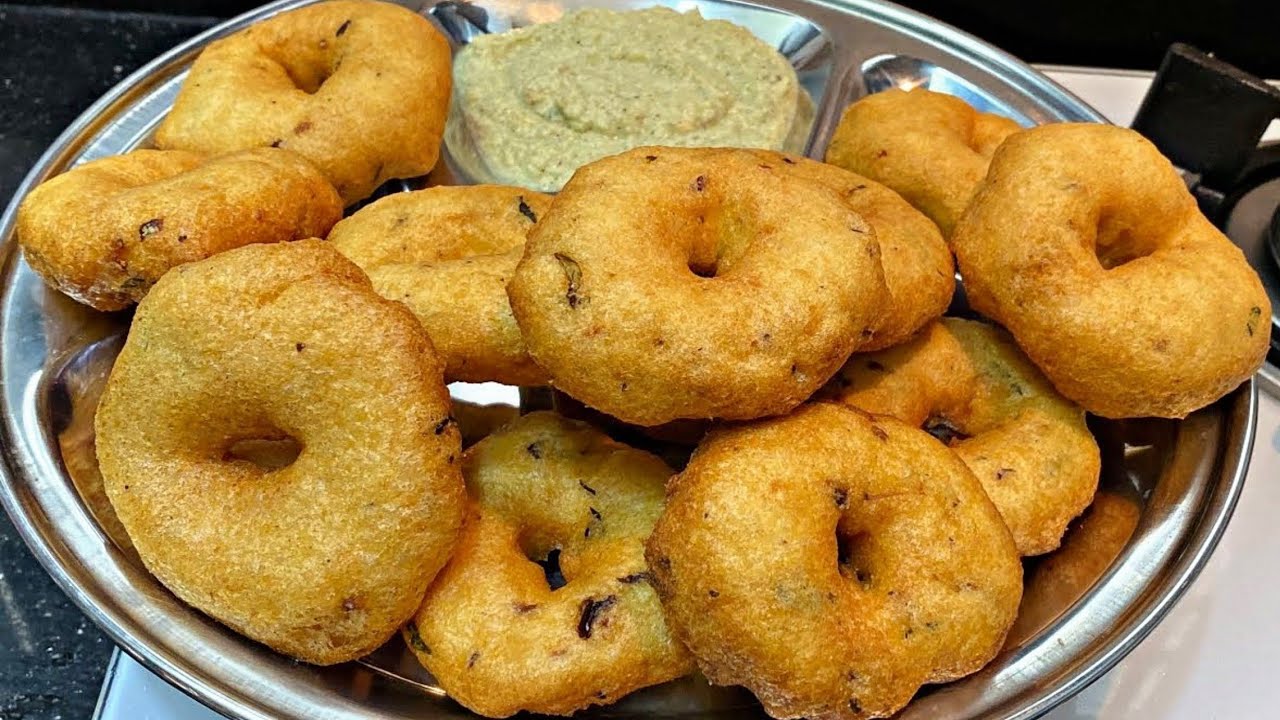 💯ಮೆದುವಡ ಹೋಟೆಲ್ ಗಿಂತಲೂ ಕ್ರಿಸ್ಪಿ ಪರ್ಫೆಕ್ಟ್ ವಡ ಮನೆಯಲ್ಲಿ ಮಾಡಿ |Perfect Crispy Urad Dal Vada |PriyasRec