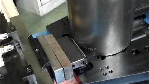 Marcatura a rullamento corpo estintore - Fire estingusher roll marking