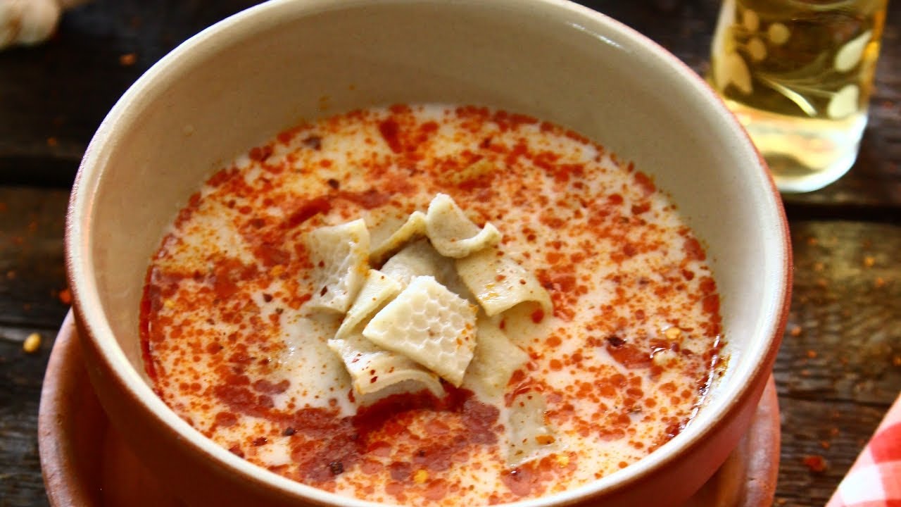 Шкембе чорба по софийски с прясно мляко