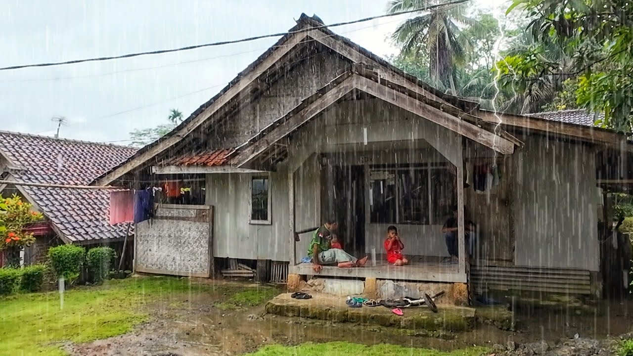 BIKIN BETAH! SUASANA PAGI DI PEDESAAN, KABUT DAN HUJAN TURUN MENGGUYUR KAMPUNG TERTINGGI YANG INDAH