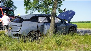 2023-06-04 Veel schade na botsing op Langenbergseweg in Gilze