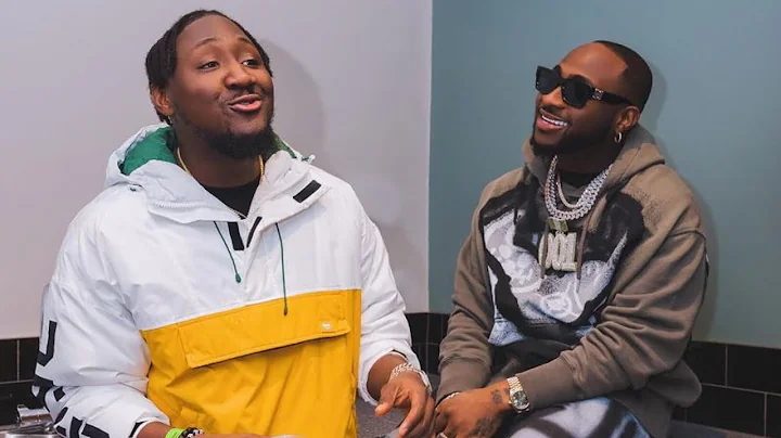 Davido gifts his Cousin Tunegee ₦5 Million as birthday gift