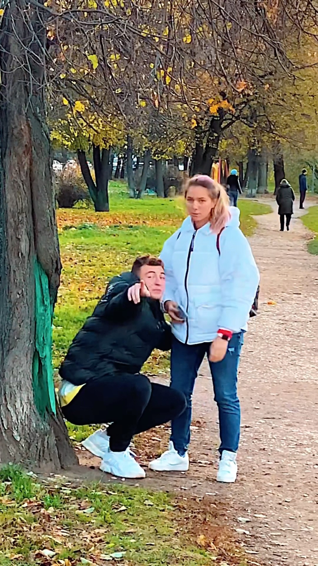 Man suddenly felt sick experiment: Would you help??  #kiryakolesnikov #prank #socialexperiment