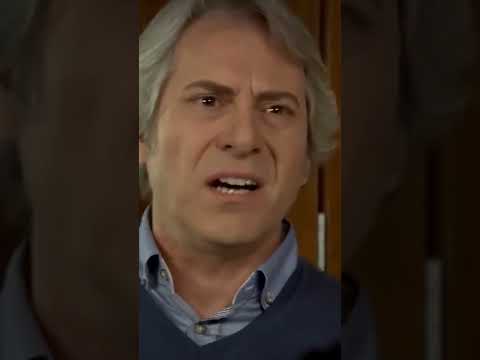 أونال صراف أوغلو في لياقته المعتادة أسميتها فريحة Shorts 