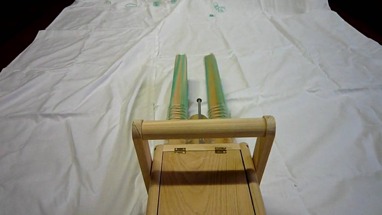 ストリングリリース方式 電動ガトリング 輪ゴム銃 - YouTube