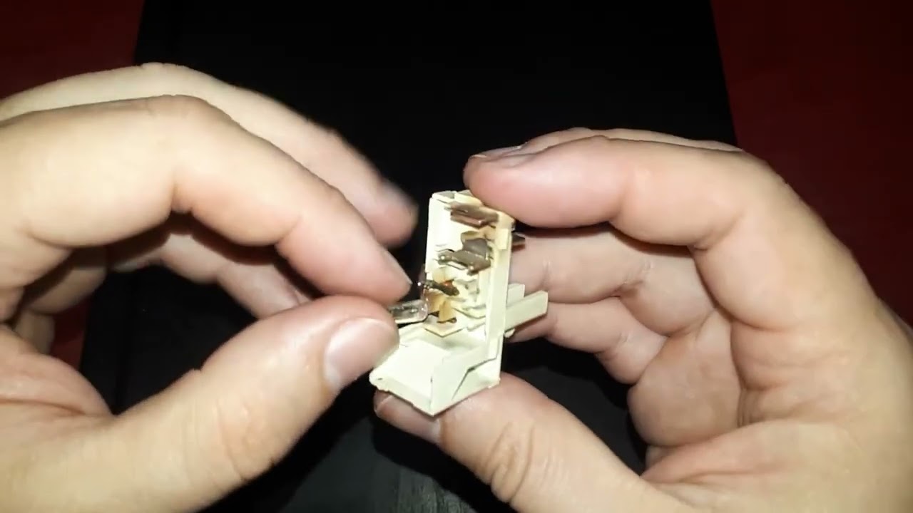 Ford Escort   Reparación Tecla del Desempañador