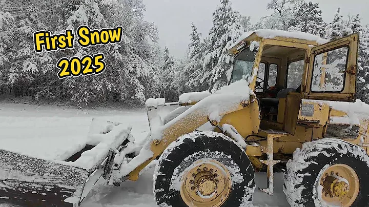 Winter’s First Blast of 2025! Northern Wisconsin Buried in Snow | Payloader vs. Winter