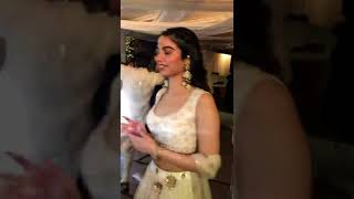 Sonam Kapoor & Jacqueline farnandees dancing in Sonam marriage party