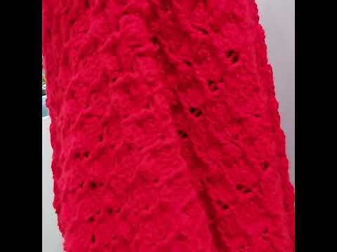 شال احمر بغرزة الكورشية