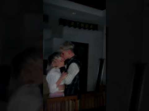 Ваня Дмитриенко целует Сашу Айс🤍#ванядмитриенко #сашаайс #целует #shorts