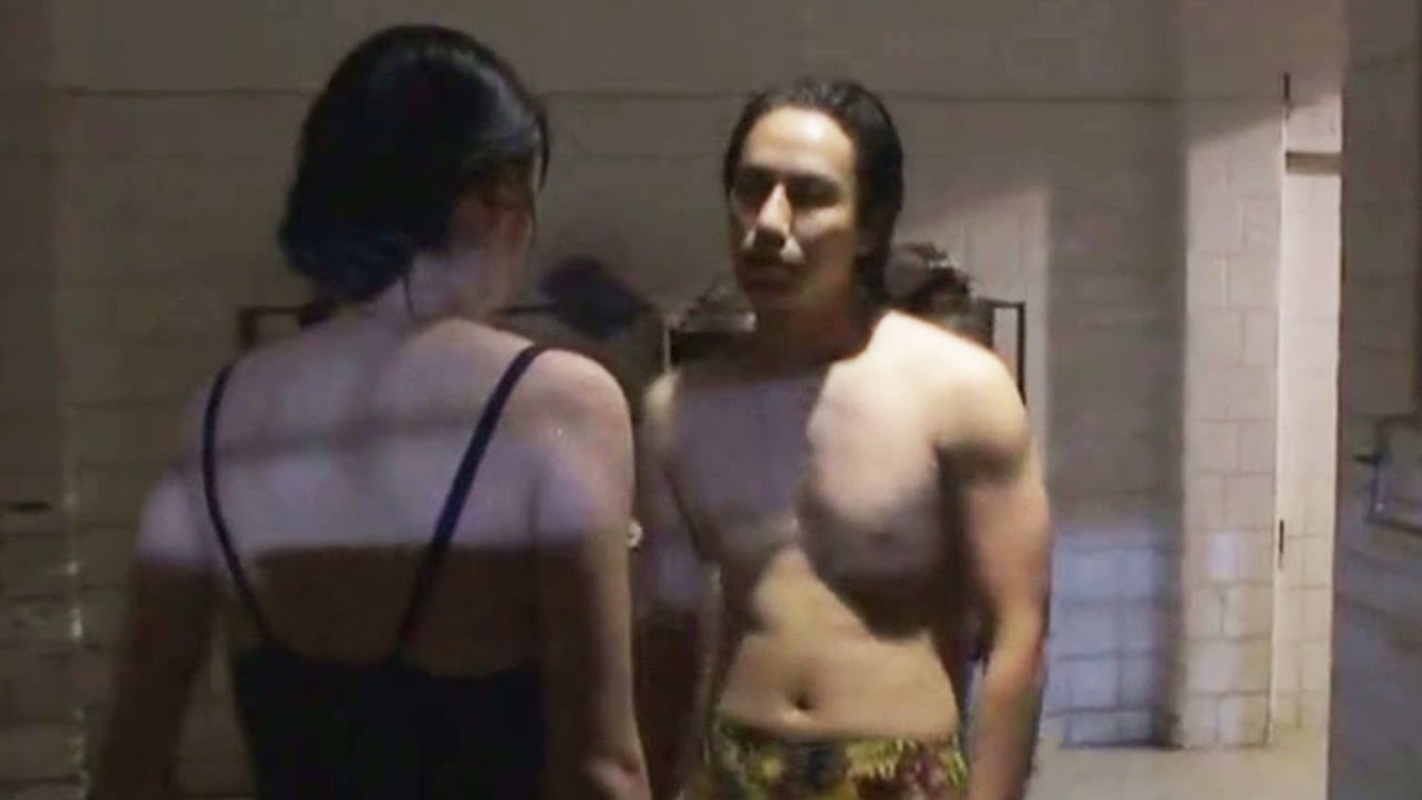 男人爲曏女孩求愛不惜下跪，女孩拒絶了他，他懷恨在心居然強姦了她！