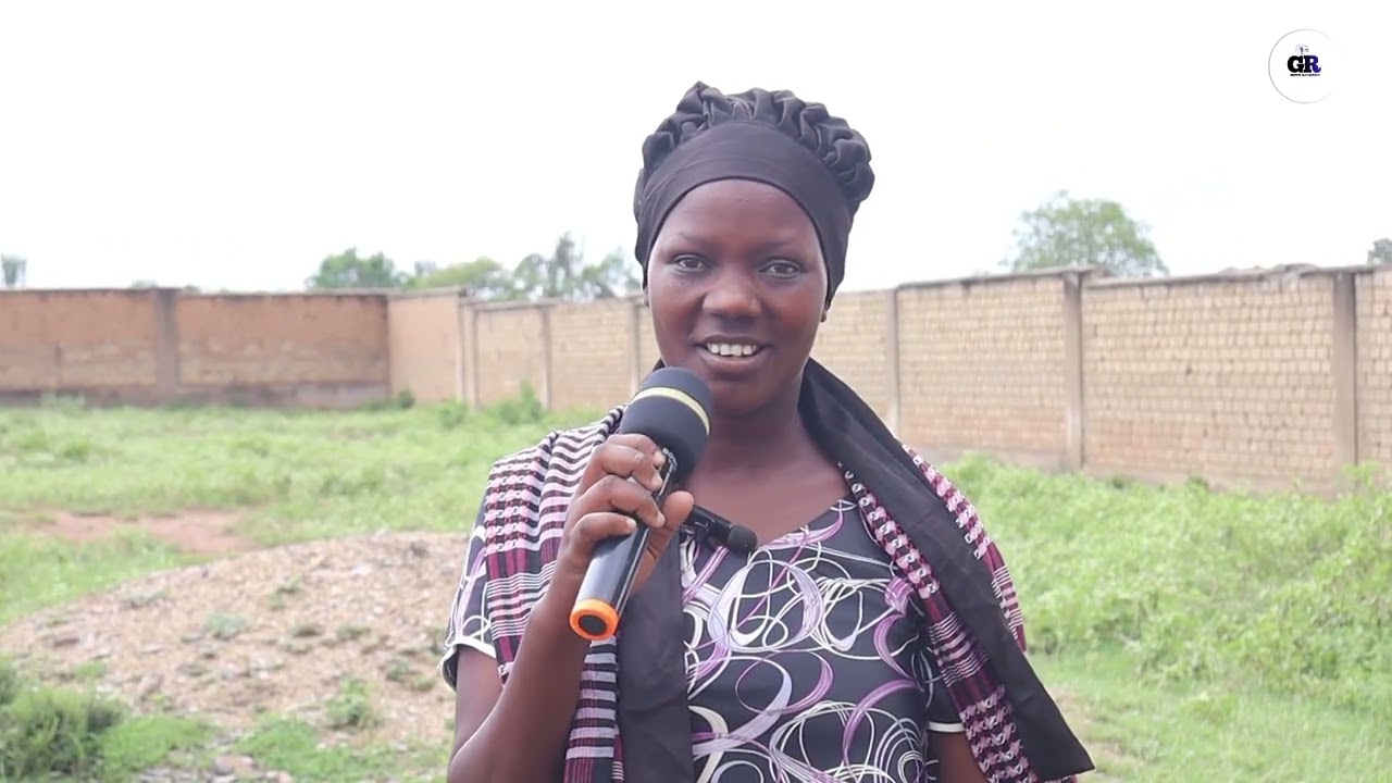 VIJANA KUPOKEA VYETI VYAO /WALIFUZU KWENYE  MAFUNZO YA  UBAHARIA NA UENDESHAJI GARI/HON.GONZI RAI