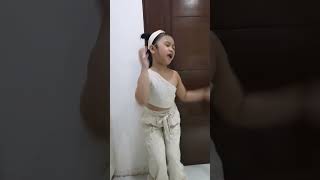 Da ya think i'm Sexy Dance