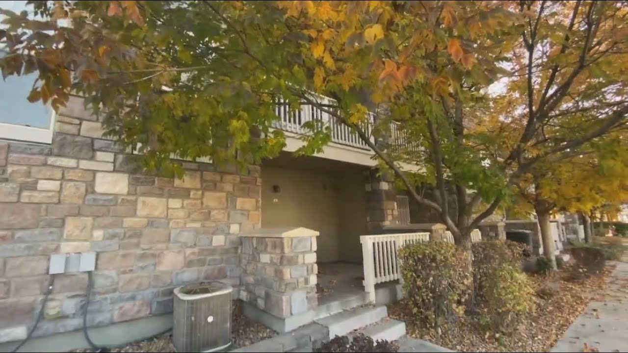 Englewood Townhomes for Rent 8440 Canyon Rim Trail 3 by Grace