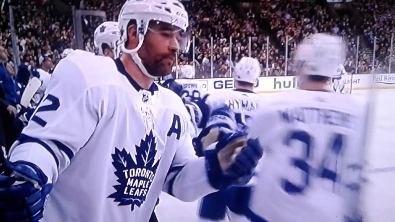 Conner Brown makes it 1-0 leafs