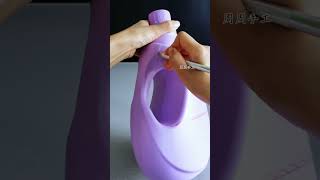 Transform laundry detergent bottles into simple hanging basket flower pots#turnwaste #flowerpot