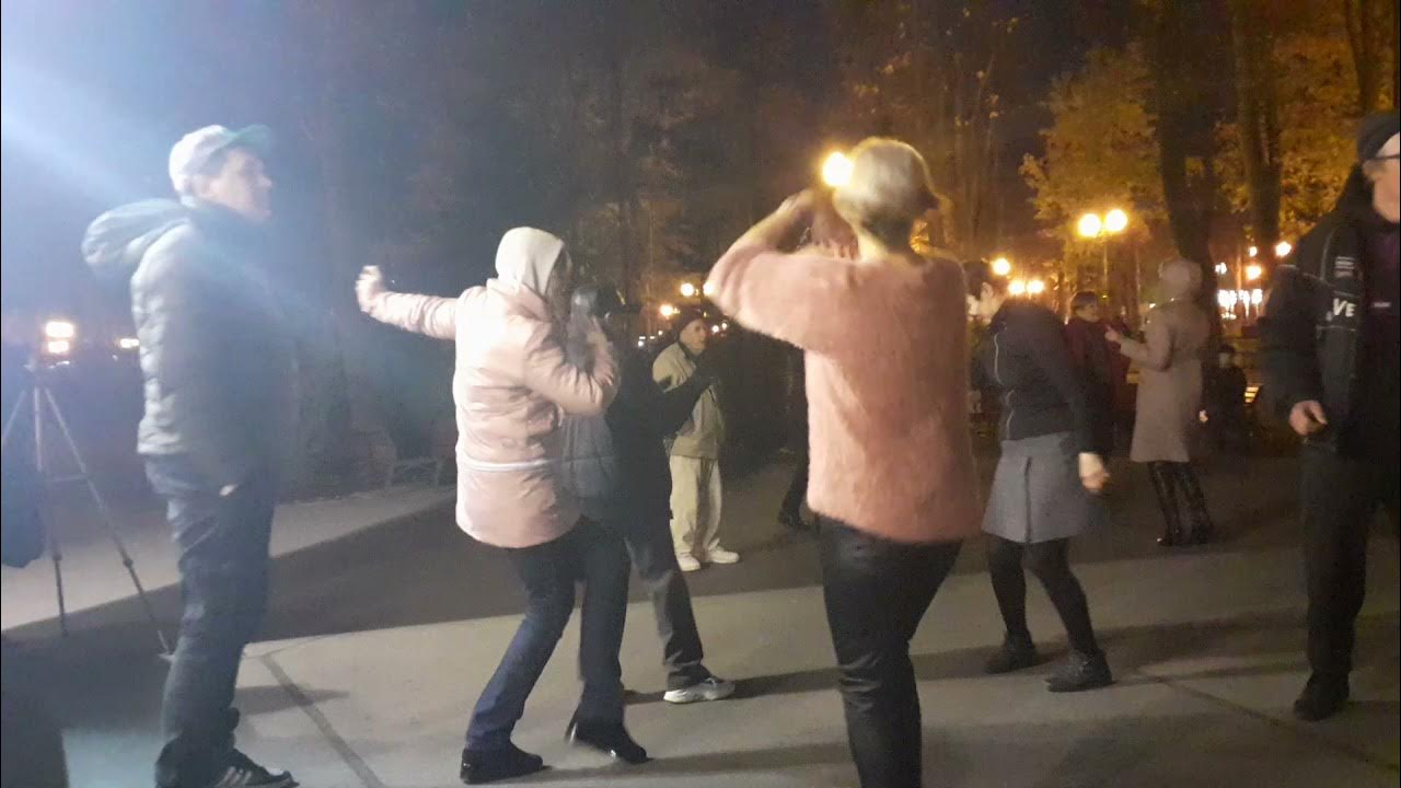 Дайте оскара слушать песню этой. Дайте оскар этой богине. Альбомы оскар лэнг. Федерико феллини трек. Я как федерико феллини galibri, mavik.