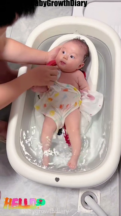Is Bathing Your Newborn a Challenge? The Baby Bather Seat is the Perfect Solution!#shorts