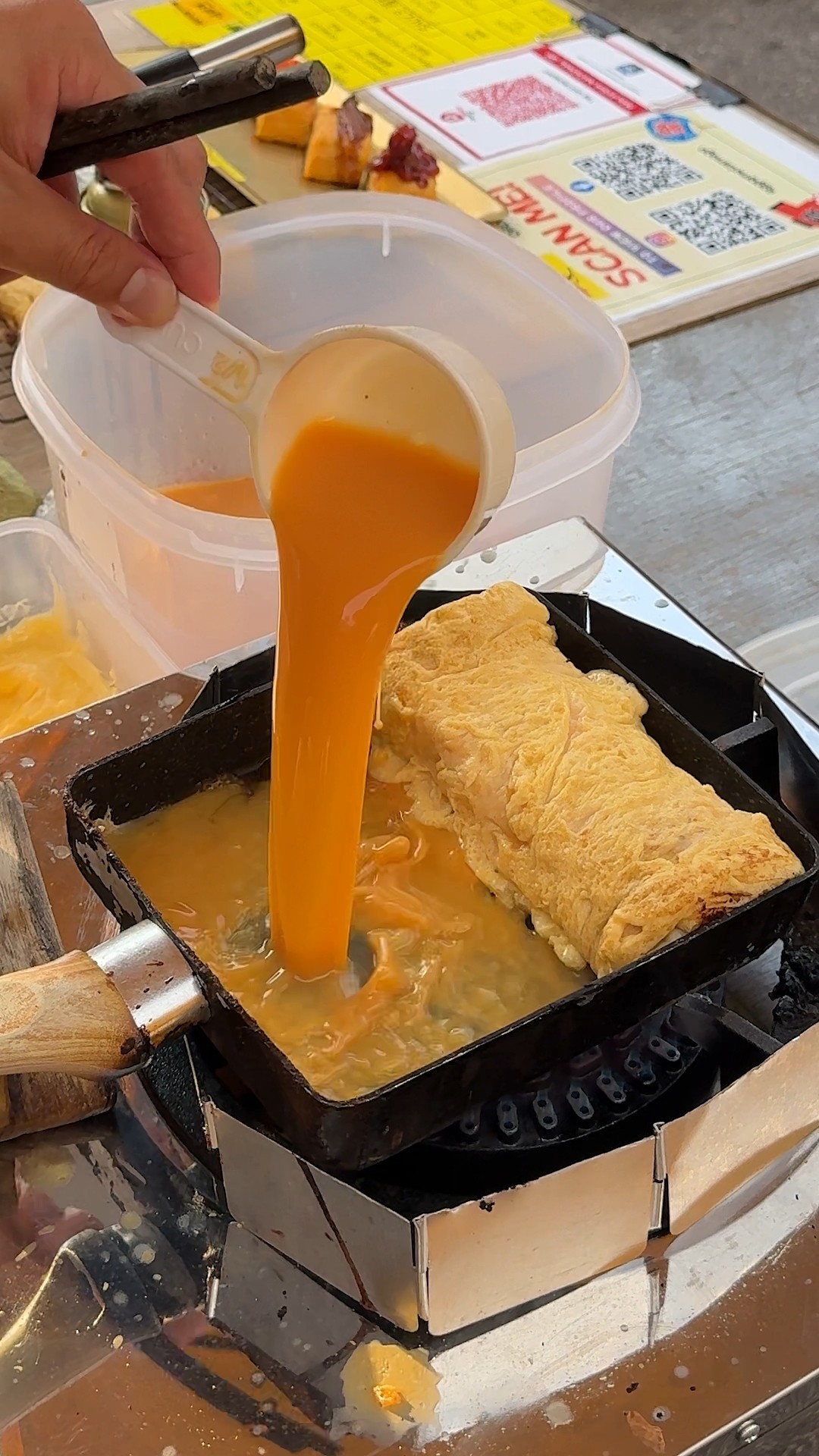 Perfect Japanese Rolled Omelette in Malaysia Night Market