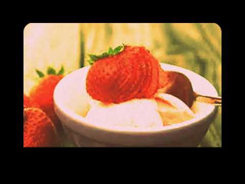 Super Easy Strawberry Carving