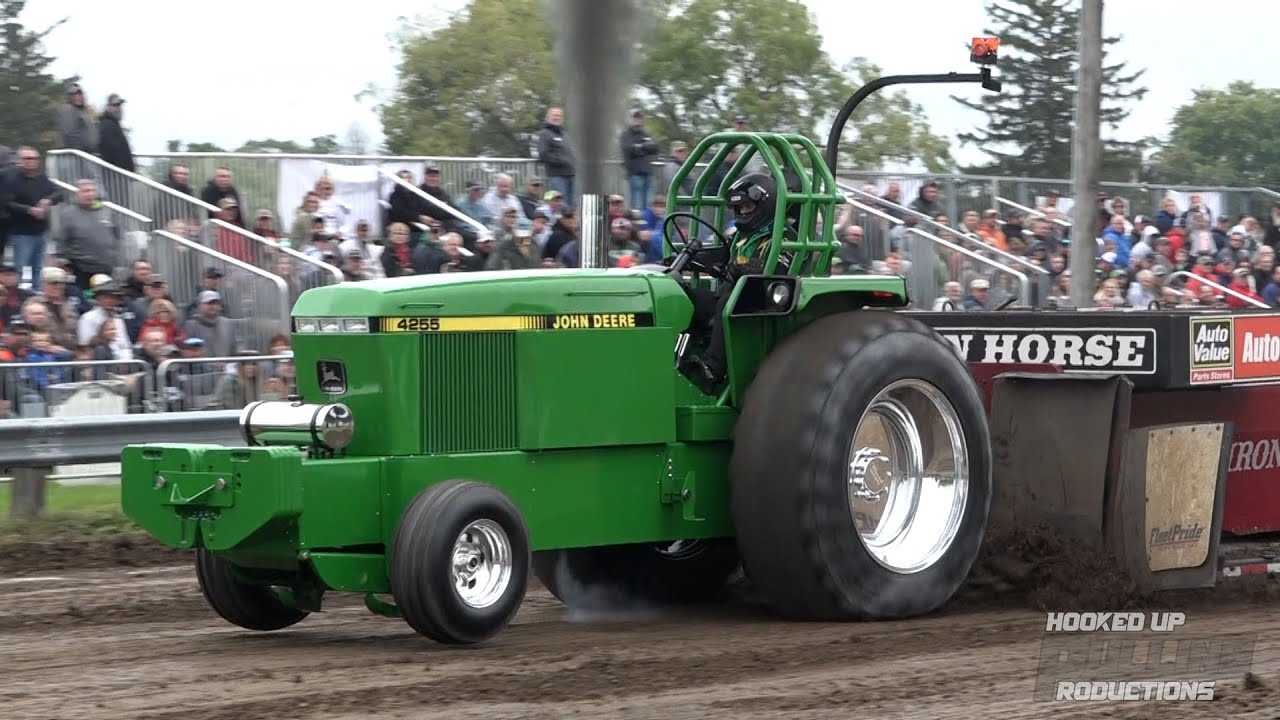 Hot Farm Tractors Pulling in Monroe, WI Tractor Pulling 2022 YouTube