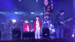 The Smashing Pumpkins perform The Colour of Love with Billy corgan and children Augustus &amp; Philomena