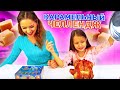 КАРАМЕЛЬНЫЙ ЧЕЛЛЕНДЖ Необычные Конфеты против Обычной Еды Candy VS Real Food Challenge /// Вики Шоу