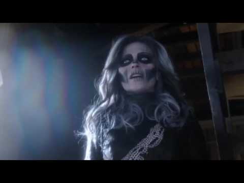 Supergirl The Flash Vs Live Wire Silver Banshee Round 1 Youtube