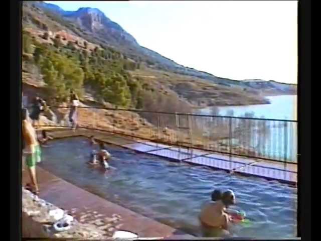 Piscina de aguas termales en Zújar (Granada) - YouTube
