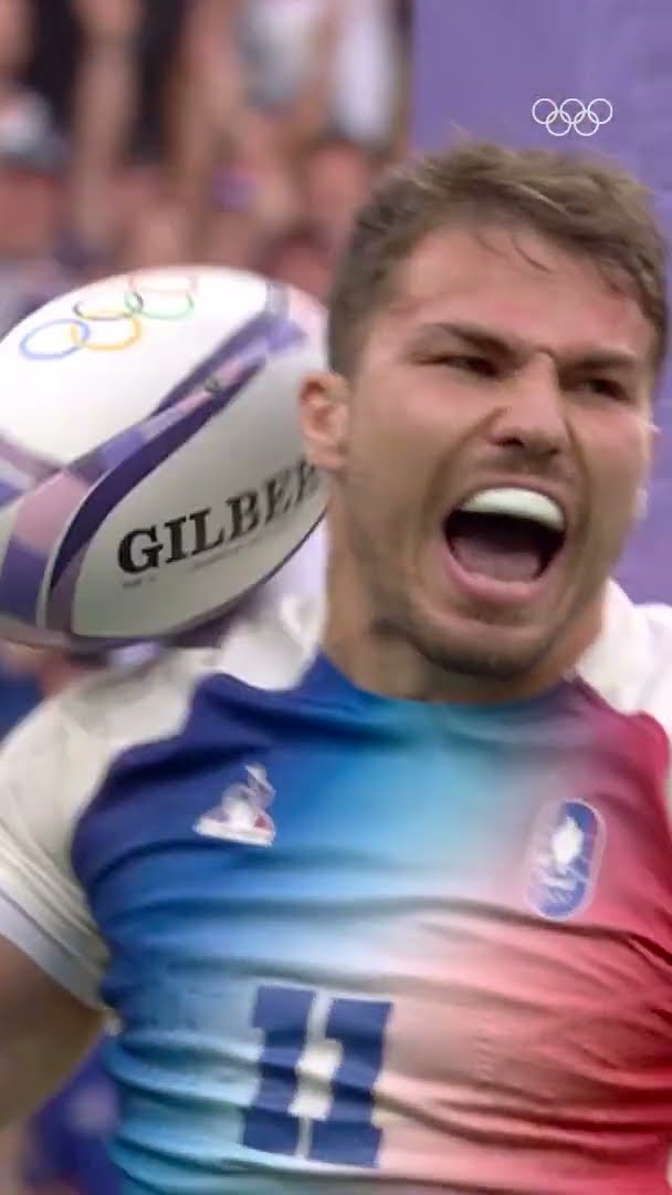 Antoine Dupont, French rugby's 'Minister of the Interior', adds another accolade to his name!??