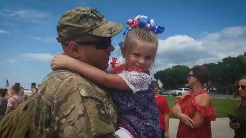 Airmen return home from deployment